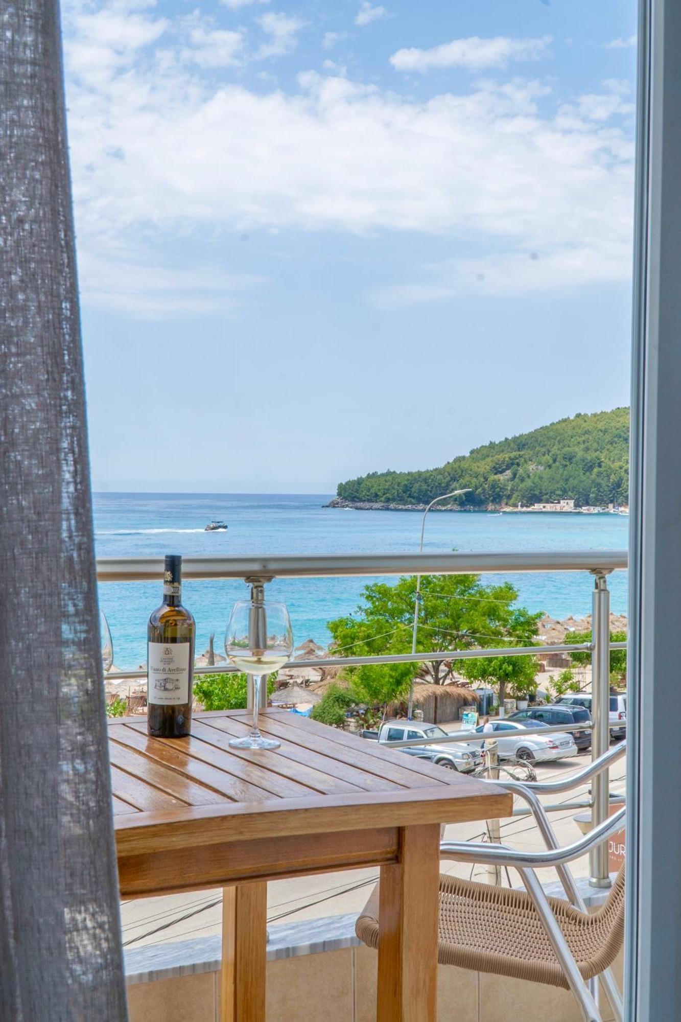 Rondo'S Hotel Himarë Dış mekan fotoğraf