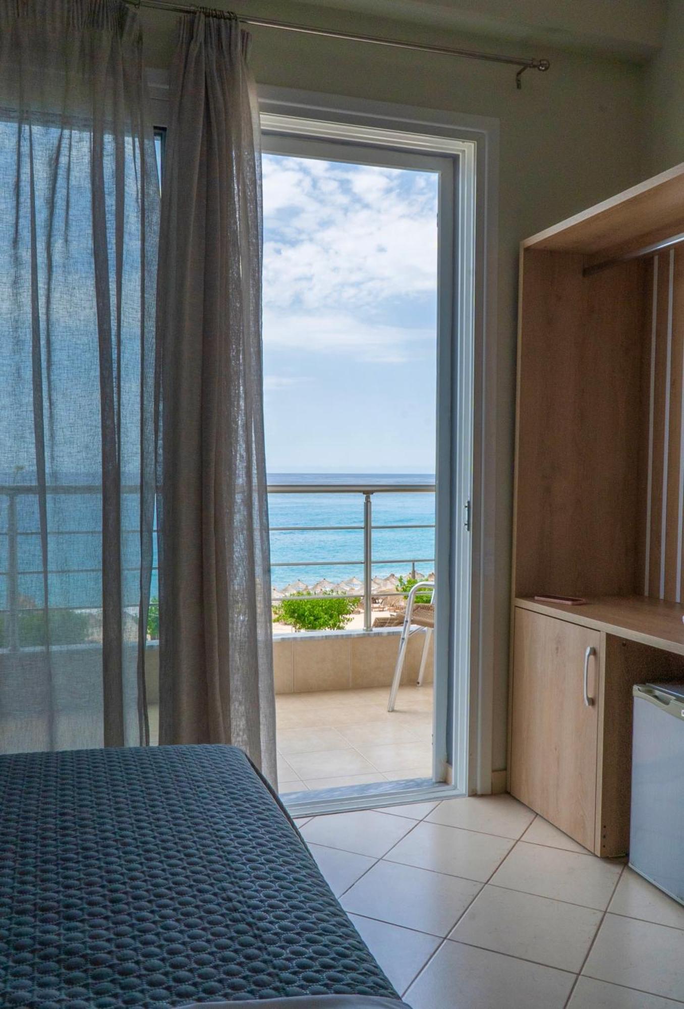 Rondo'S Hotel Himarë Dış mekan fotoğraf