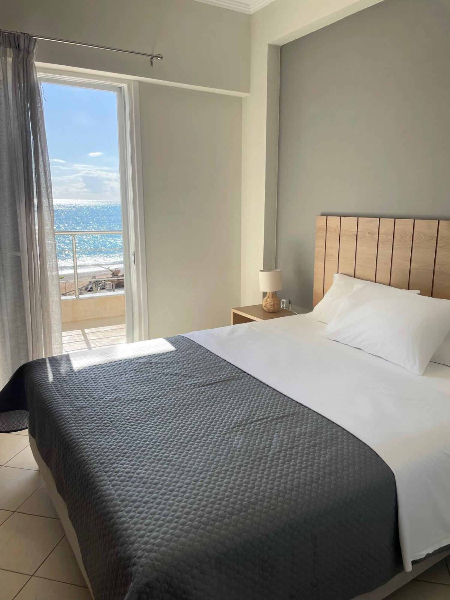 Rondo'S Hotel Himarë Dış mekan fotoğraf